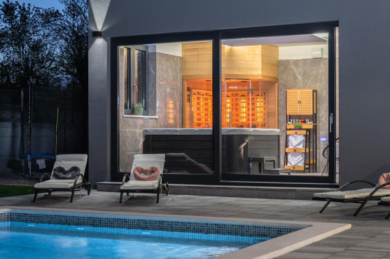 Green Luxury II With Heated Pool, Jacuzzi & Sauna Ruzici  Eksteriør bilde