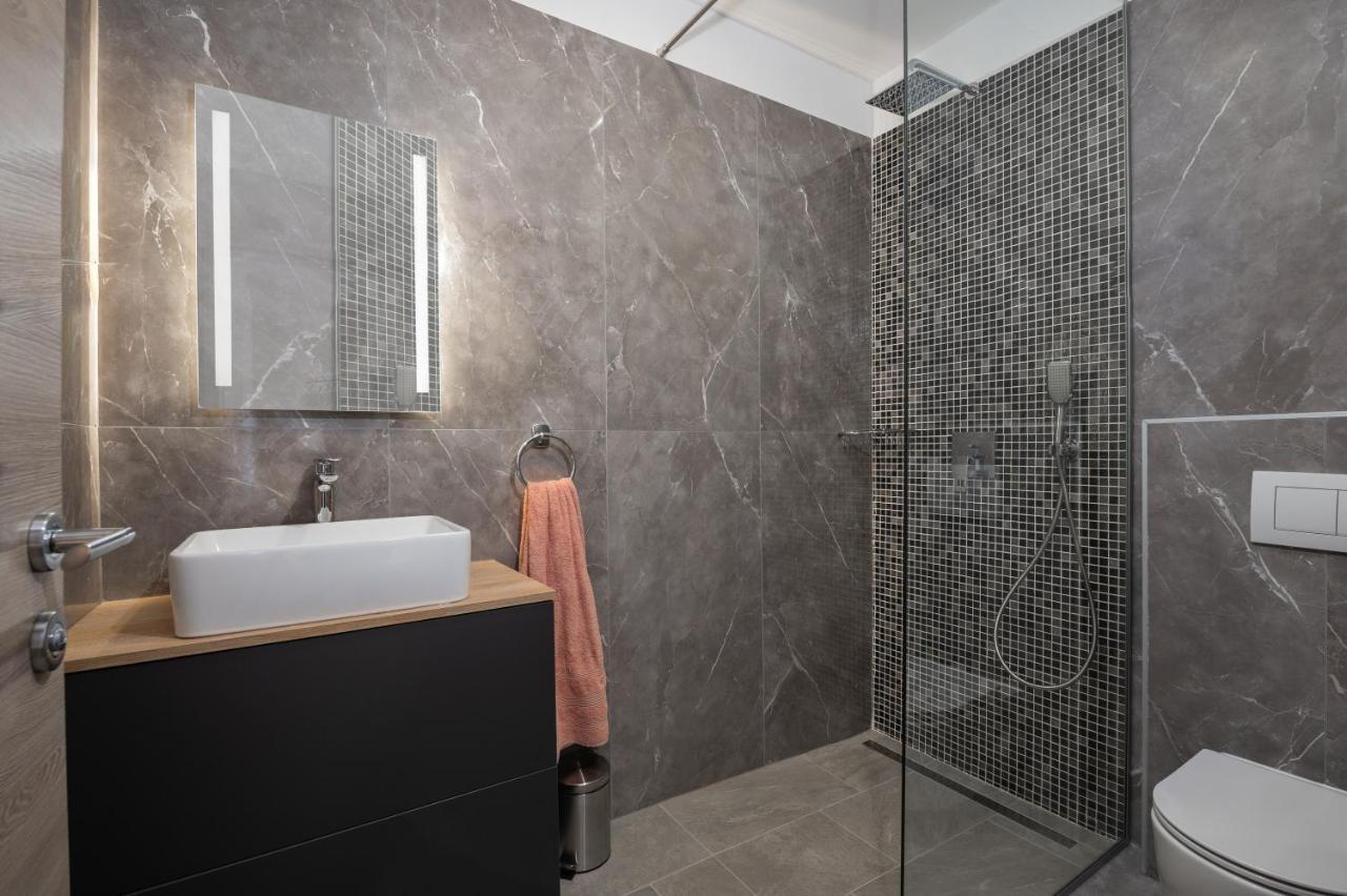 Green Luxury II With Heated Pool, Jacuzzi & Sauna Ruzici  Eksteriør bilde